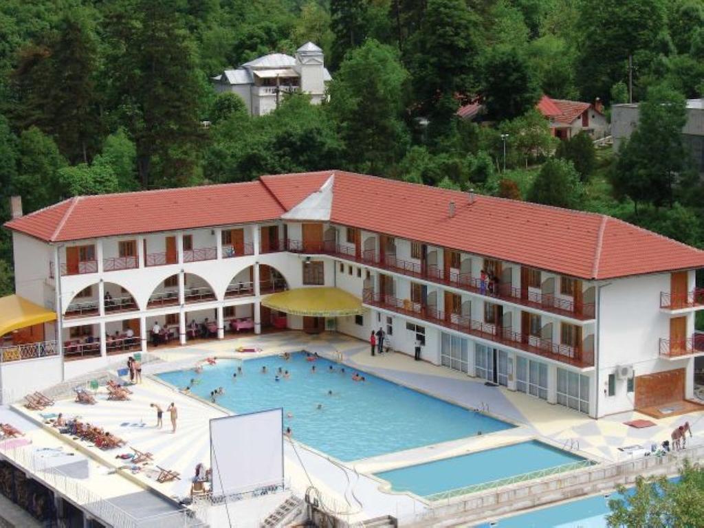 Hôtel Sara'S Sons à Băile Herculane Extérieur photo